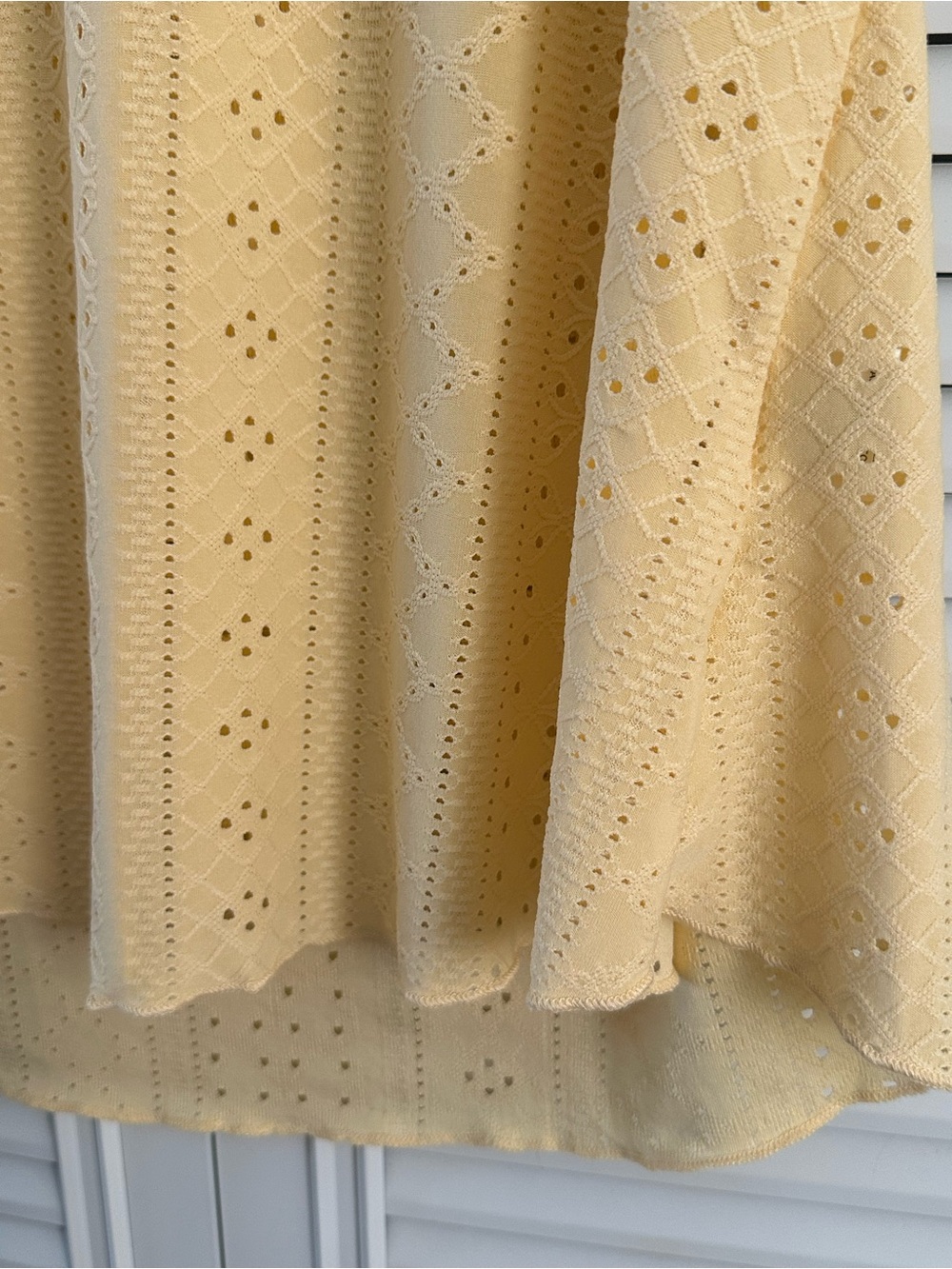 Yellow Sleeveless Eyelet Top Size 3XL - Picture 4 of 6